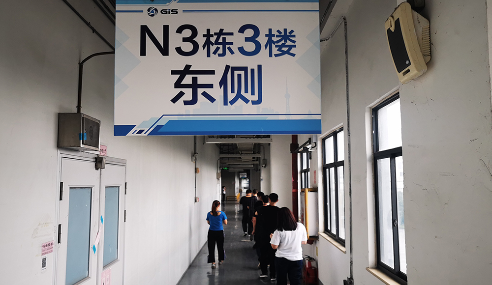 成都富士康上下班够壮观吧,富士康迷路找不到车间