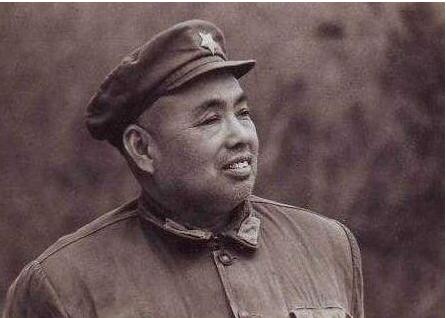 上将*世友许**刚烈一生，但谈起家人们所受的苦难时，却哭得像个孩子