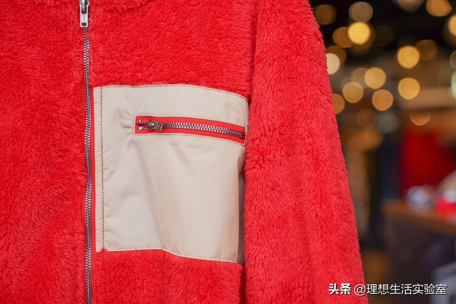 我们逛了天的成都时代奥莱，为你整理出这份春节新衣精明采购清单