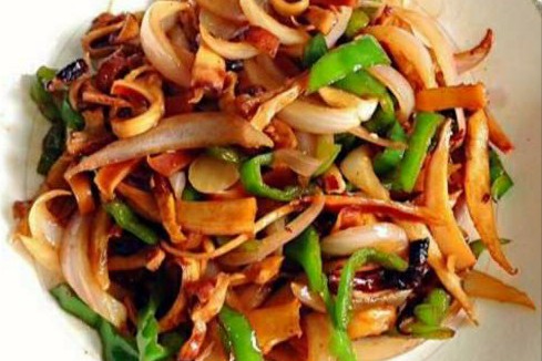 干墨鱼家用炒菜,干墨鱼不用碱泡发的正确方法