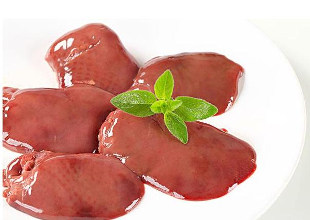 博美狗狗美毛的食物有哪些,博美犬吃什么毛发长得好