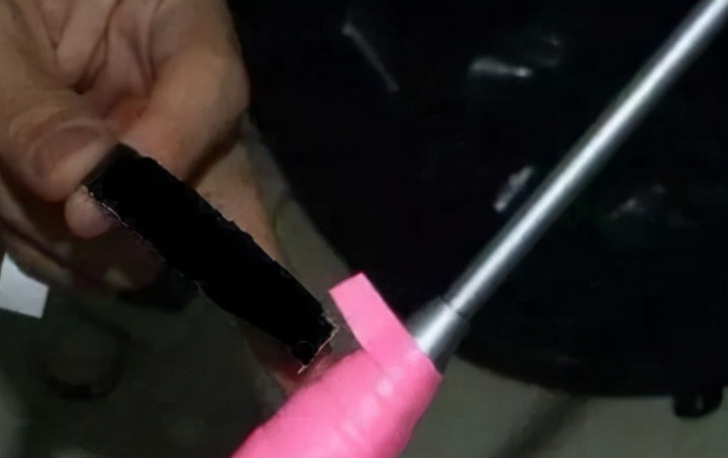 羽毛球吸汗带,怎么缠羽毛球手胶