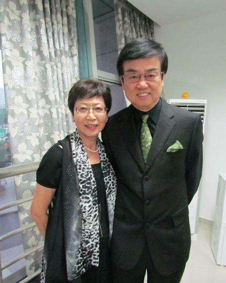 黄百鸣练腹肌视频,开心鬼黄百鸣秀腹肌