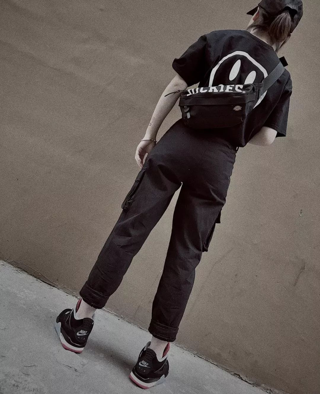 潮鞋推荐300元以下百搭,必入潮鞋3款经典百搭潮鞋推荐