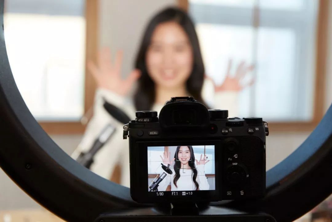 薛兆丰访谈,薛兆丰第一次直播