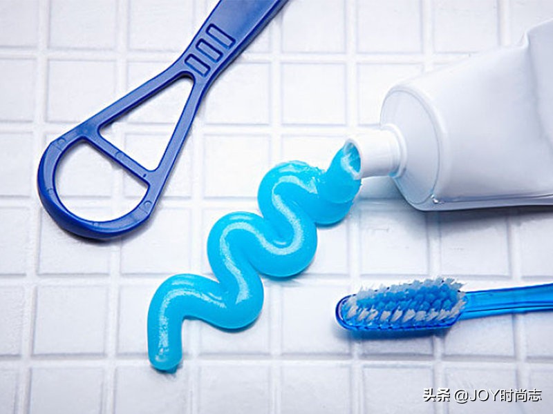 旧鞋子只要用这个方法马上有惊喜,发黄的帆布鞋怎么处理