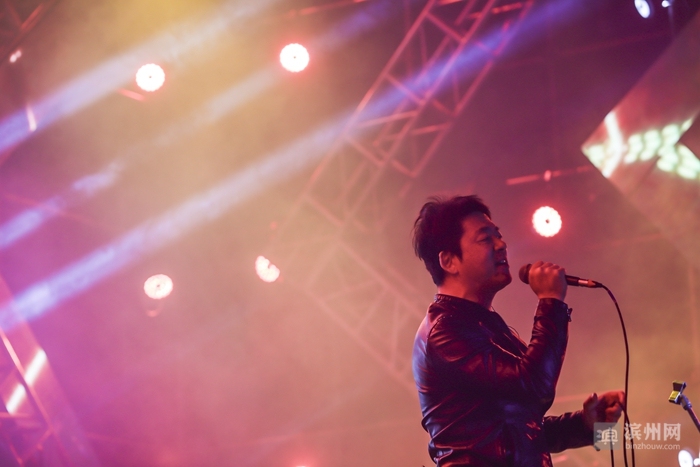 2018时光已走滨州日报90后小美摄影记者定格了您的最美