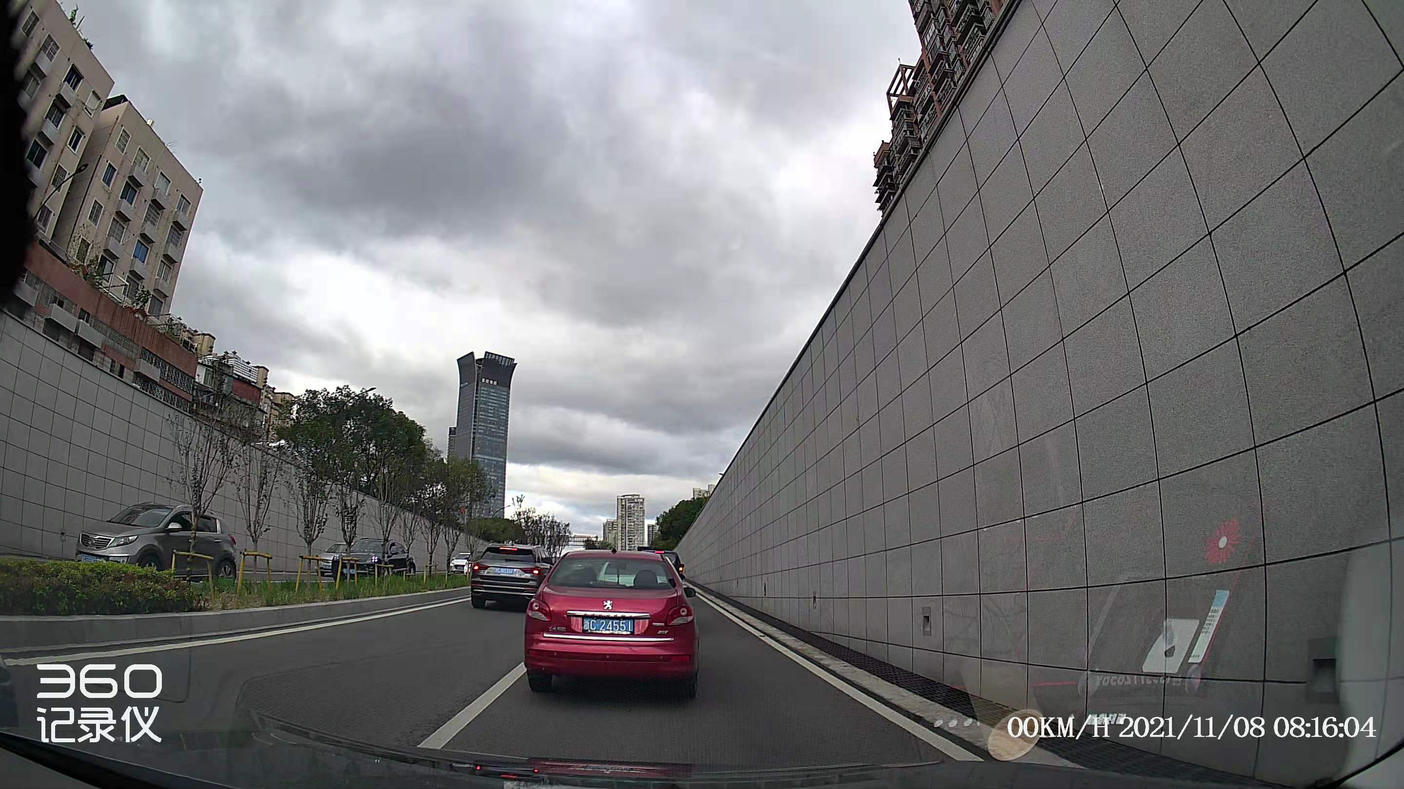 360k680行车记录仪多少钱,360k680行车记录仪可以手机联网