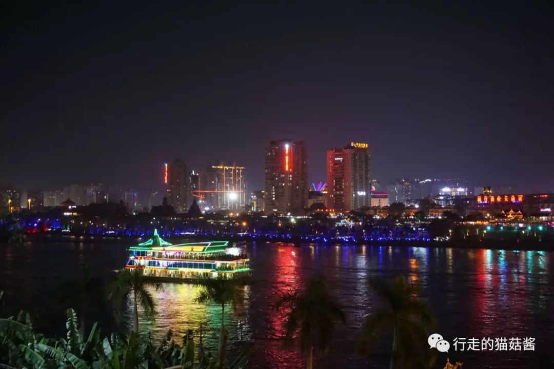 西双版纳值得体验的娱乐,云南西双版纳旅游全攻略美食推荐