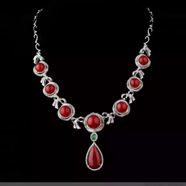 红珊瑚珠宝纯天然图片,红珊瑚珠宝配饰