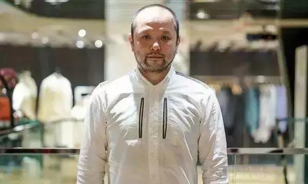 他白手起家创业后身价竟上亿,他白手起家