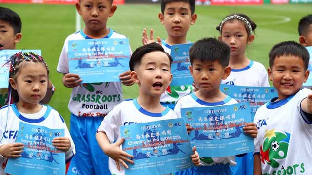 为中国足球喝彩加油,为草根足球加油