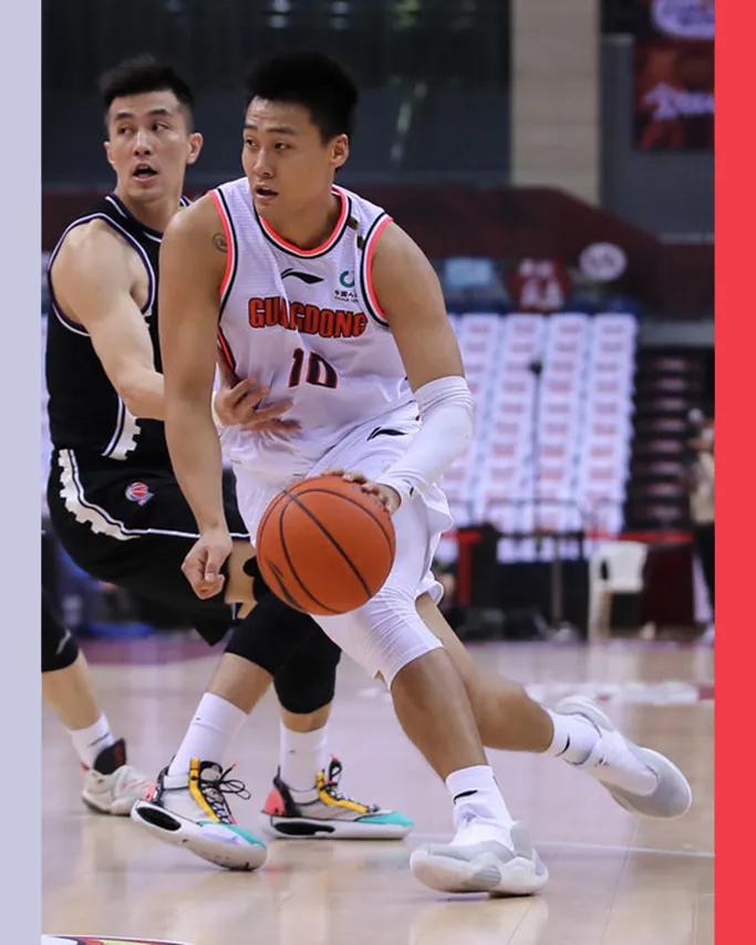 cba今日球鞋上脚一览,今日cba球鞋上脚一览