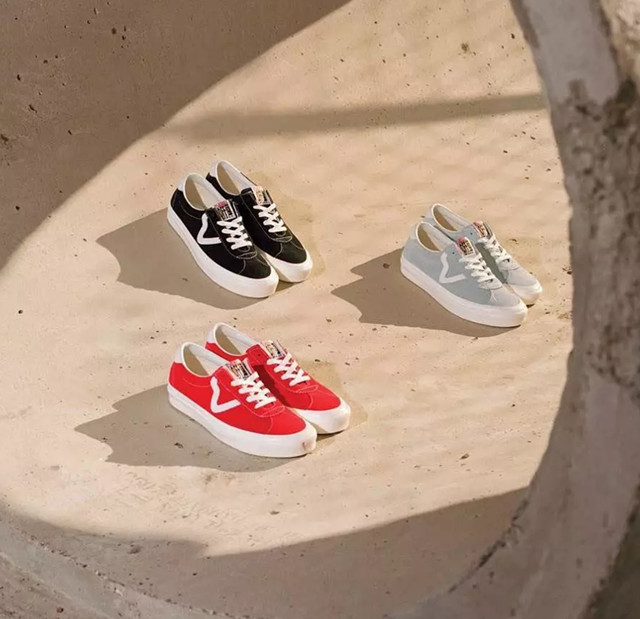 帆布鞋百搭是哪种颜色,帆布鞋经典百搭款