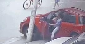 刹车失灵三种自救方法,摩托车刹车失灵了怎么自救