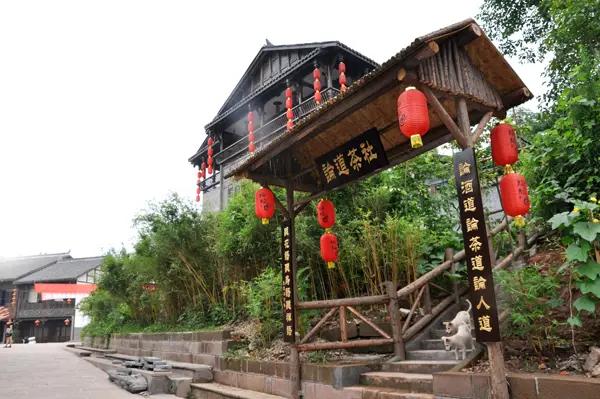 这个川中第一古镇仙气逼人，据说来过的女子回去之后都变漂亮了！