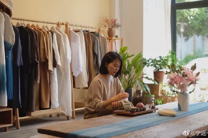 十年前的美女主播去哪了,十年前离开央视的女主持人