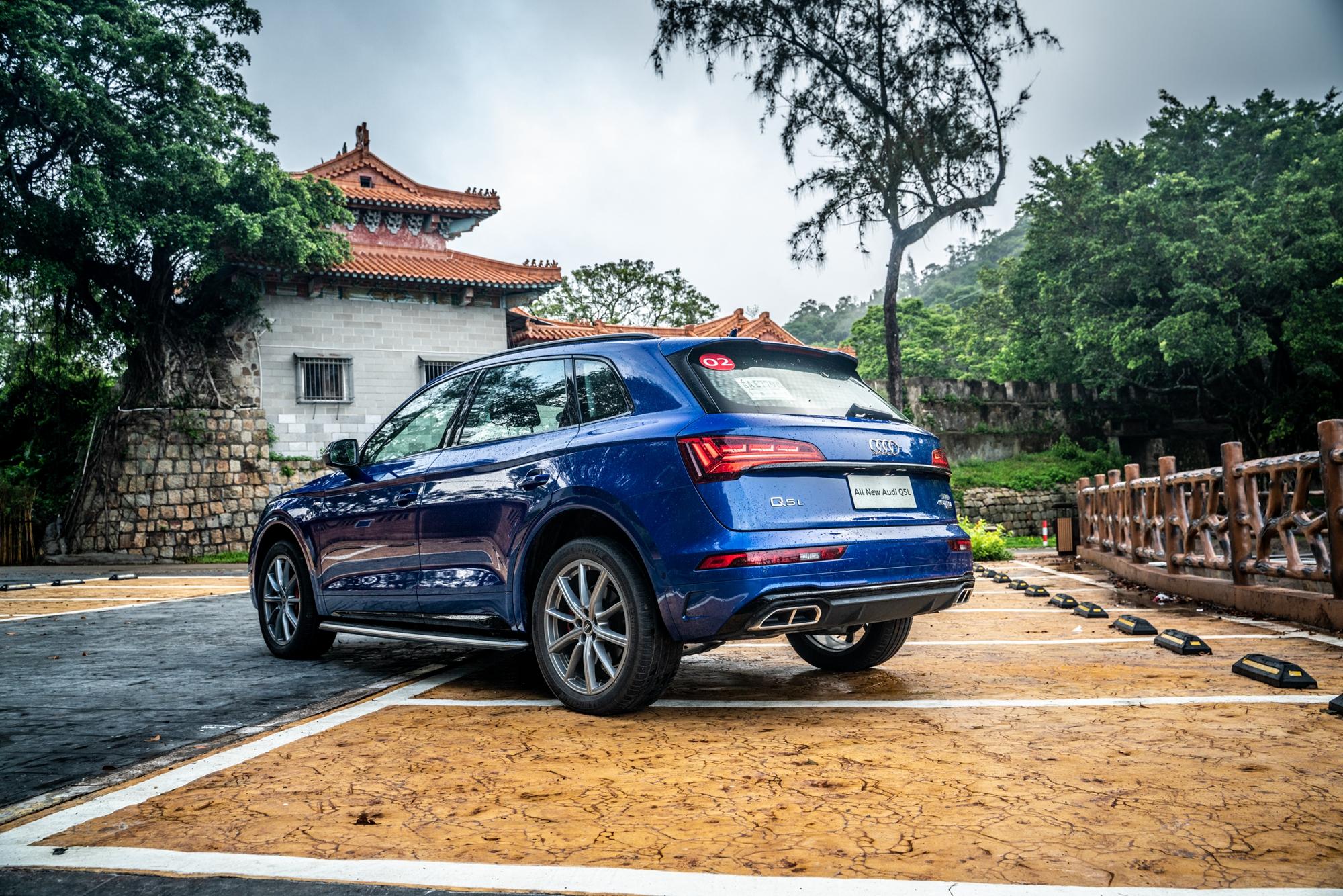 2020款奥迪q5lquattro山地测评,新款奥迪q5l场地试驾