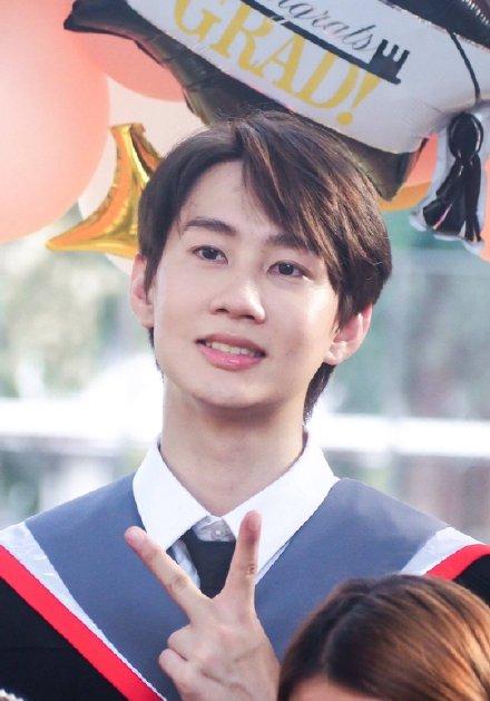 盘点他泰小可爱们的学士照：各个学霸努力又优秀