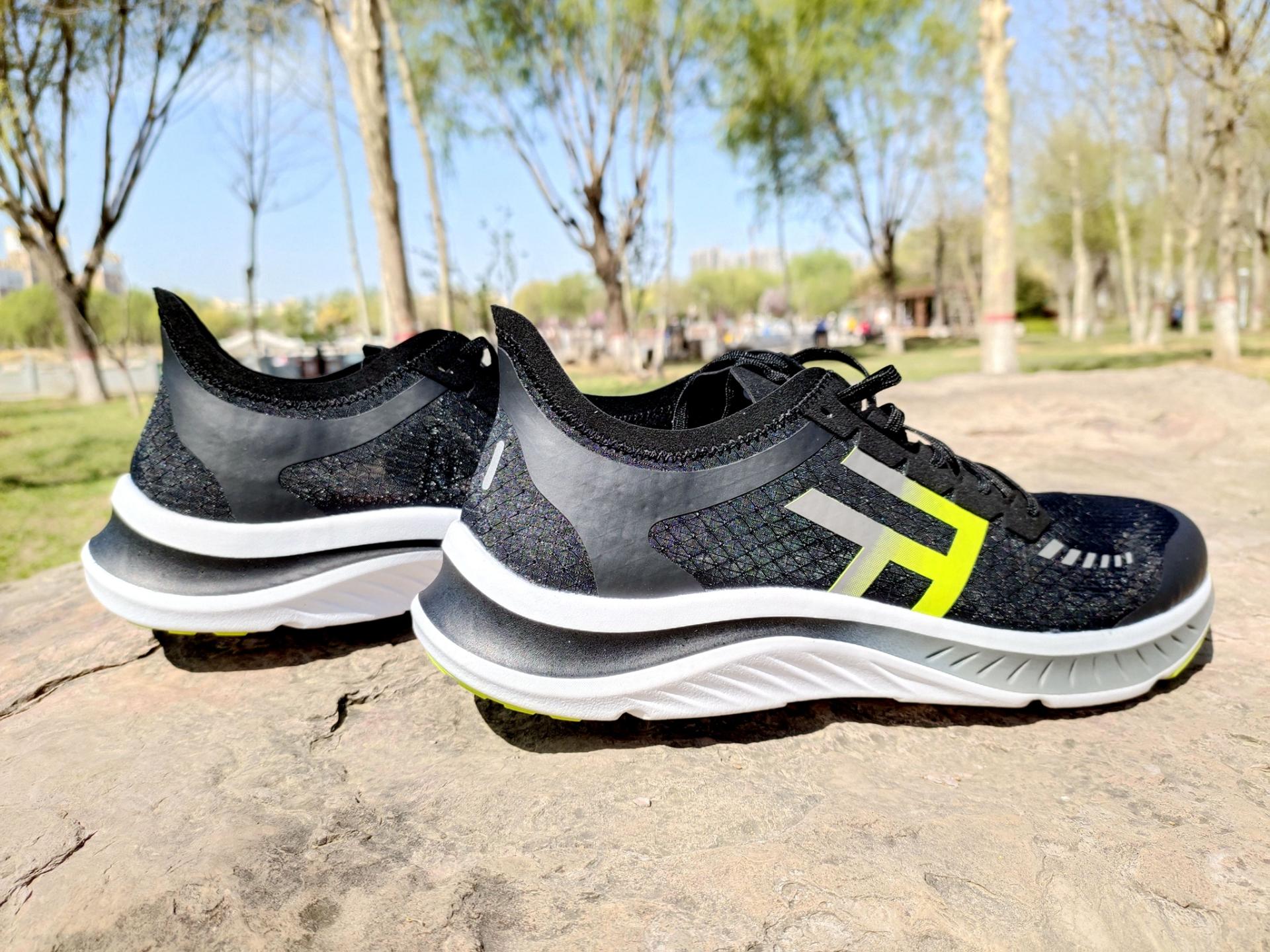 小米跑鞋4和freetie跑鞋区别,小米有品黑科技爆款