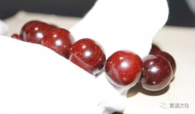文玩珠串盘玩效果,文玩手串圆珠怎么加配饰