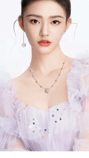 林允成,林允张新成初次相见