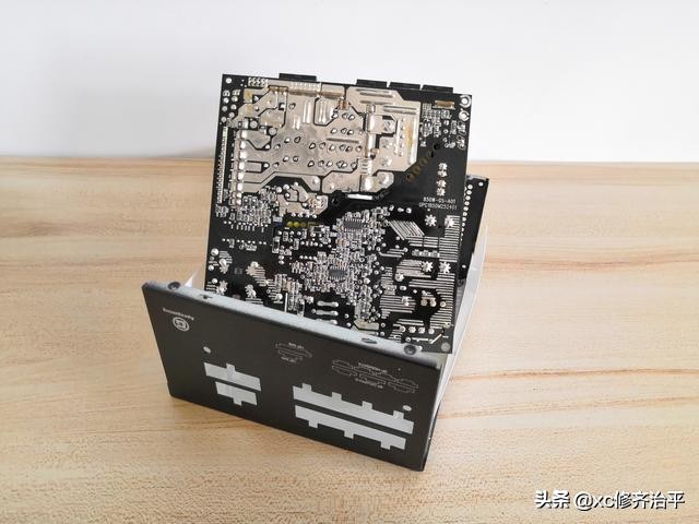 艾湃ag750w拆解,艾湃电竞ag750m拆解