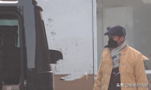 王宝强10岁儿子近照长相清秀,王宝强王子豪