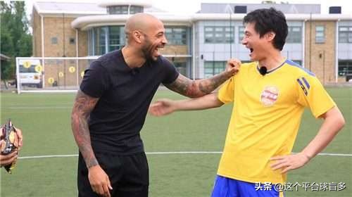 李毅在哪场比赛护球像亨利,李毅护球像亨利是什么梗