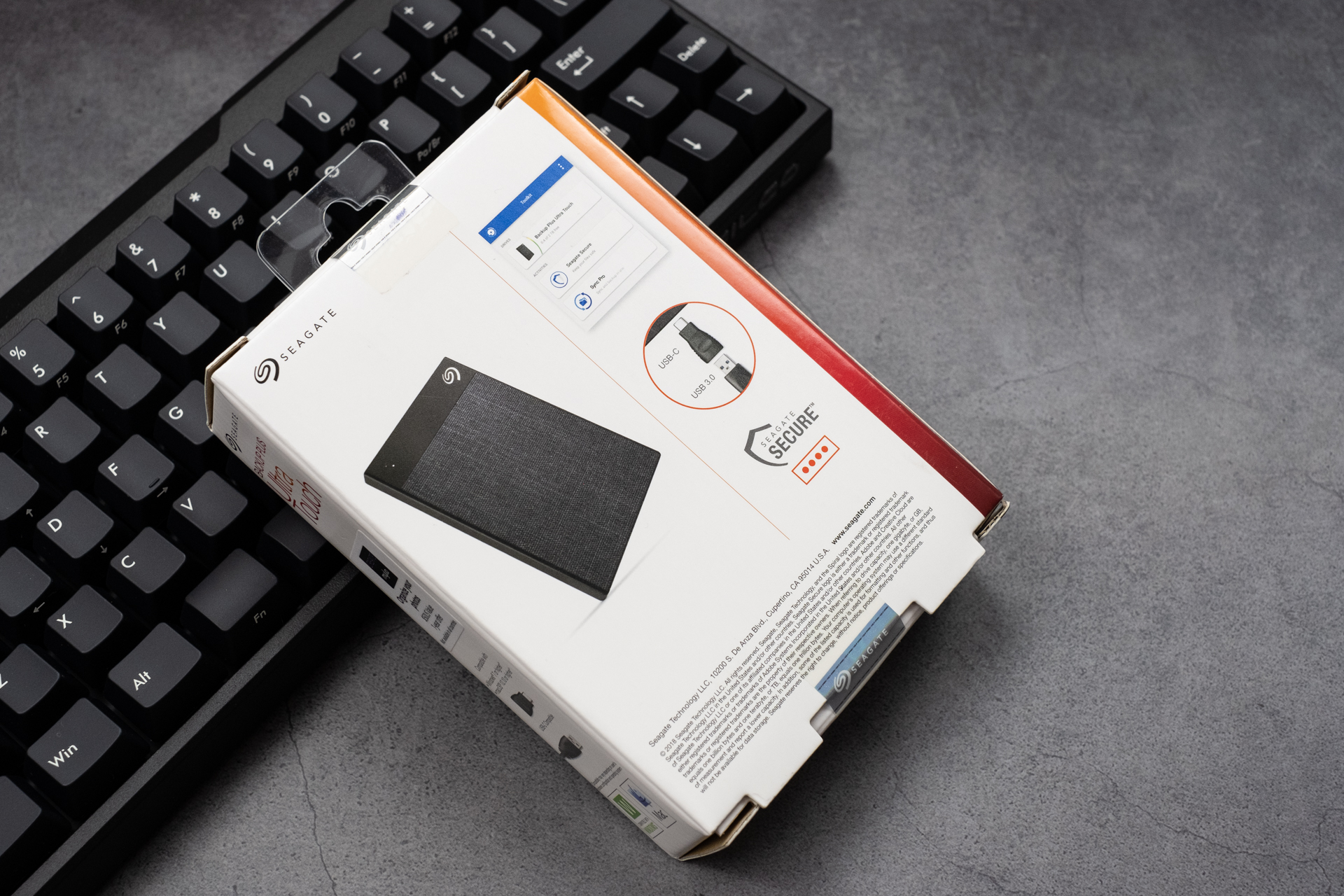 硬件级别安全加密硬盘,让日常工作更放心,避免商业敏感文件泄密