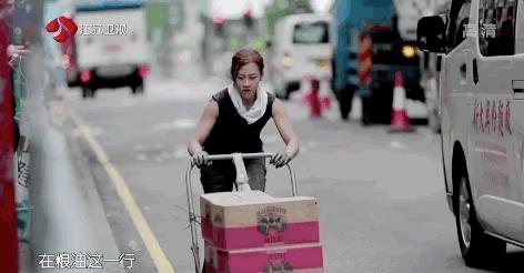 从一夜爆红到被疯狂质疑，最美女搬运工消失背后