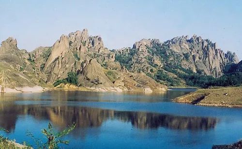 嵖岈山花果山水帘洞在哪,孙悟空的花果山水帘洞在哪个地方