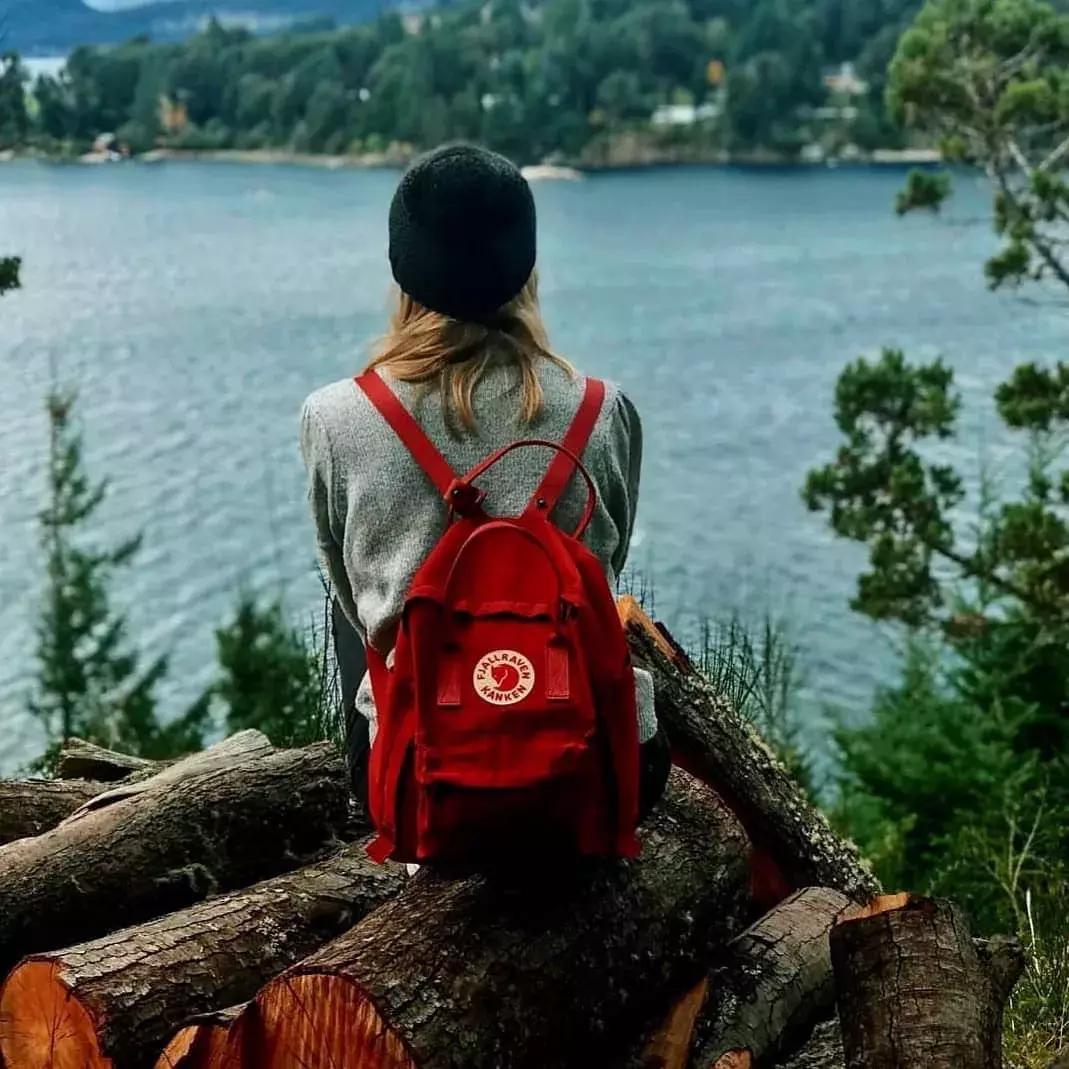 推荐一款轻便的双肩包,轻便百搭双肩包