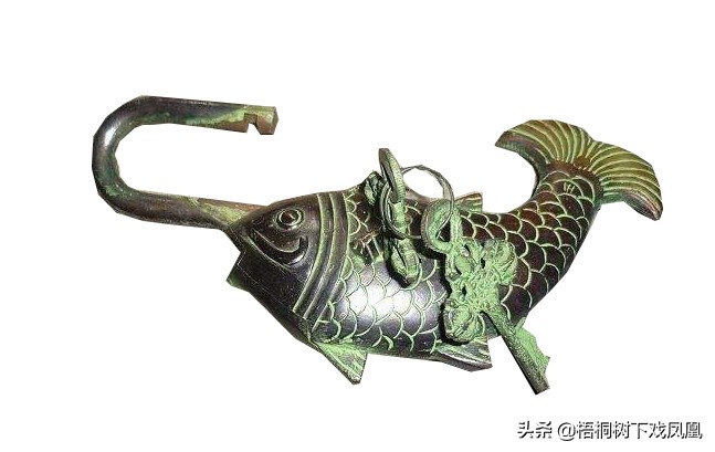 中国过去女子的“贞洁锁”，一般扣在裤腰上，使用很方便