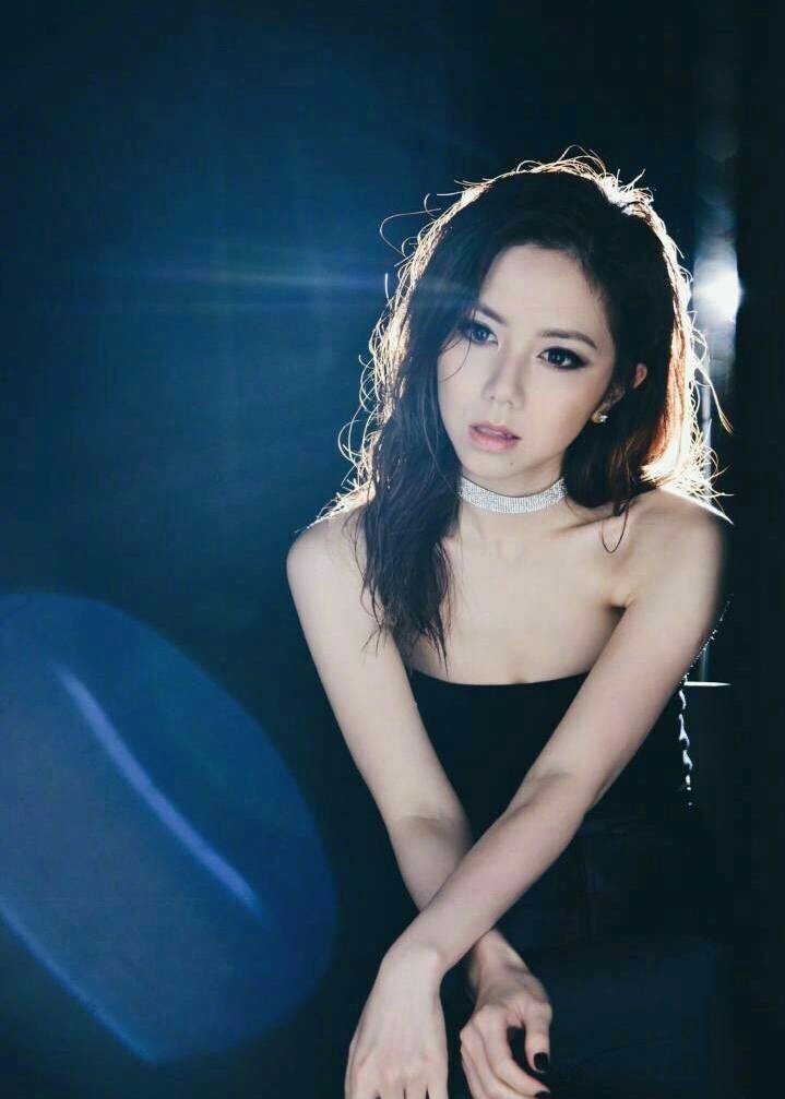 邓紫棋去国外砸场子唱光年之外,邓紫棋在国外演唱光年之外的事情