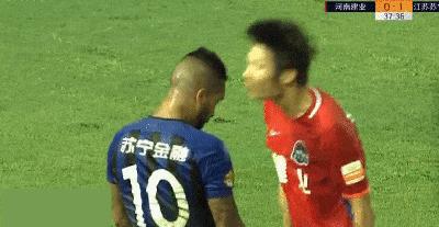 中超赛季恶意犯规,中超足球恶意犯规