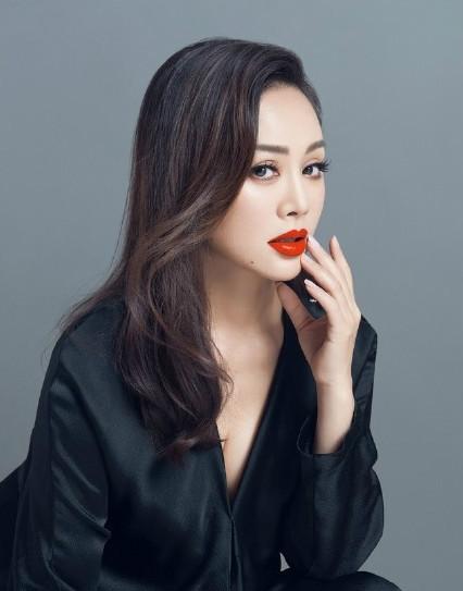 导演不敢*规则潜**她，宁静彪悍的人生不需要解释