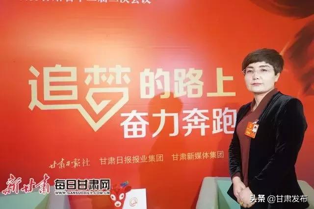 紧扣民生！小鹿跑*会两**来听听代表委员的“挂心事儿”