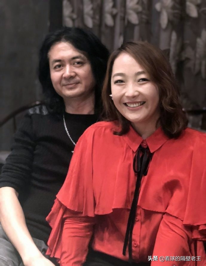 她的运动生涯太坎坷！离婚后自己带女儿，现与大5岁的男友很甜蜜