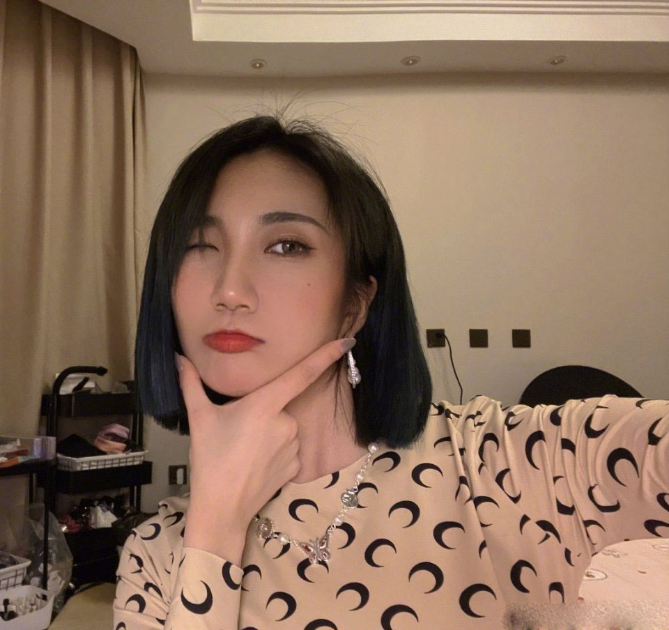 众多rapper为乃万发声总决赛,说唱女rapper乃万puma