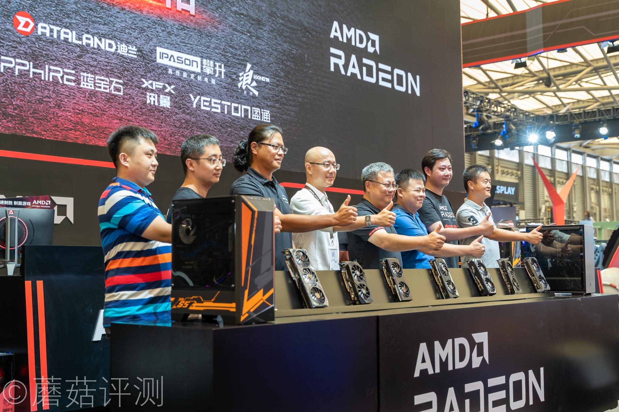 又有啥好玩的？蘑菇带你逛ChinaJoy2021，硬件、车和漂亮的小姐姐