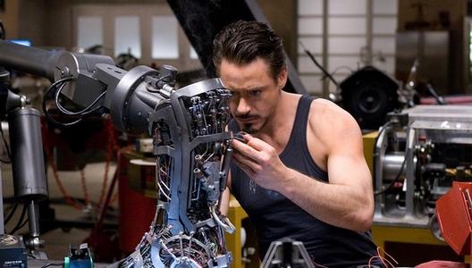 钢铁侠1托尼斯塔克视频,钢铁侠1中介绍托尼斯塔克那段