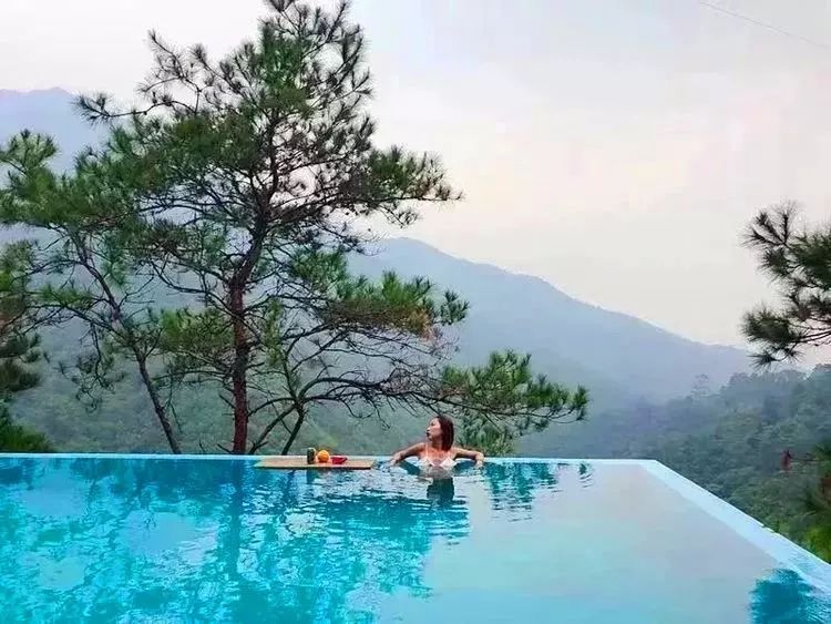 这5家海景民宿躺在床上就能看海,极有格调的纯白泳池民宿