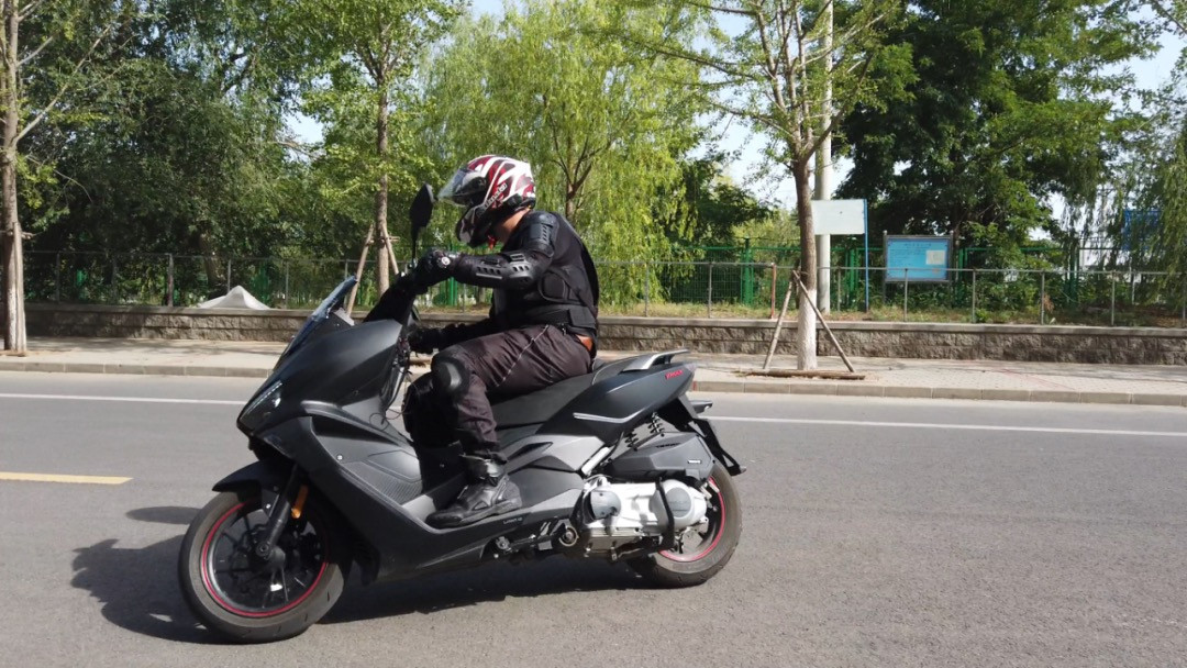 月薪1-2万买车,月薪1万二买什么车