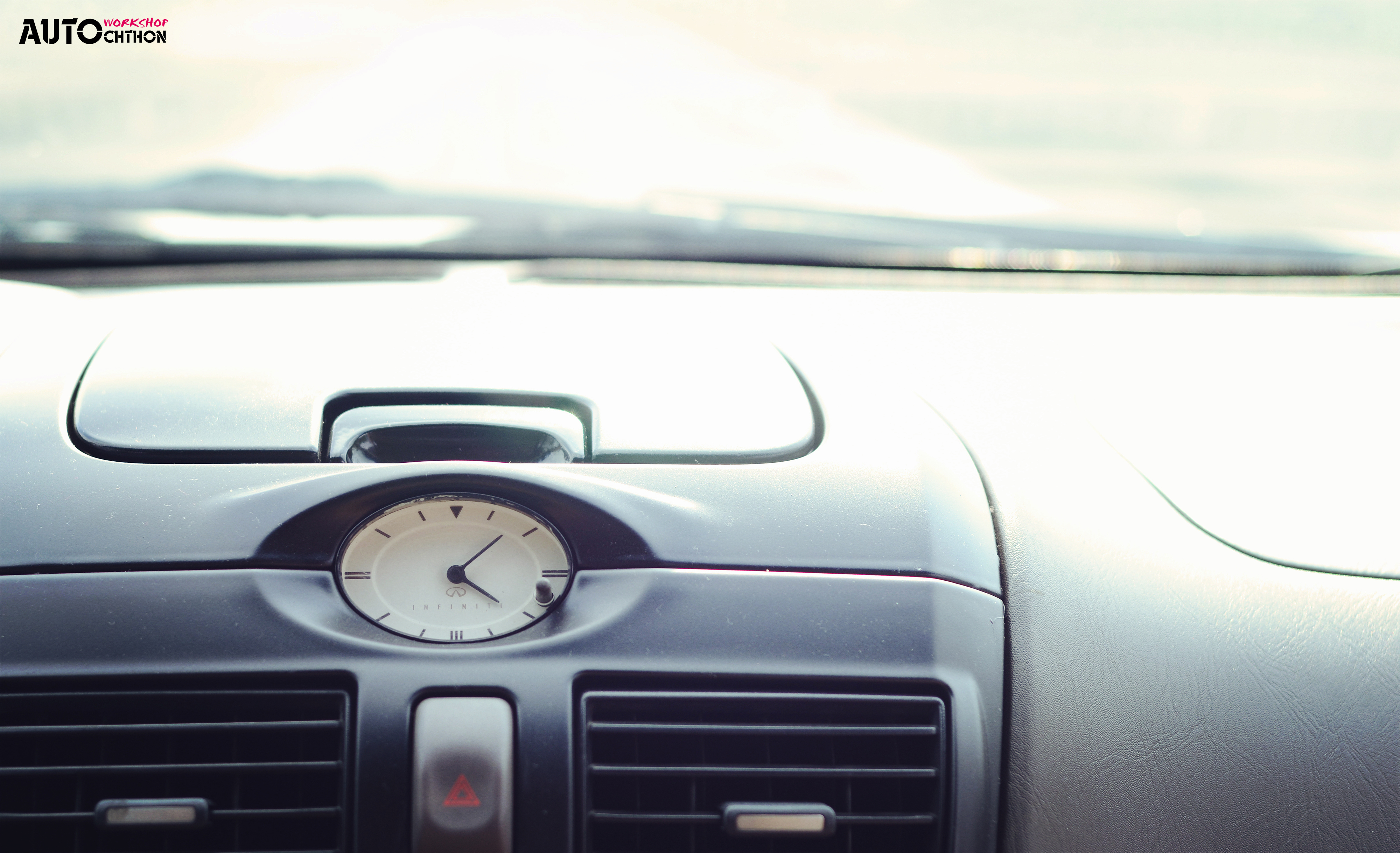 与爸爸一起玩遥控越野车,和父亲一起玩赛车游戏