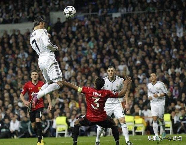 今日绿茵场因你增加一个新名词：头球扣门！致永远激人奋进的CR7