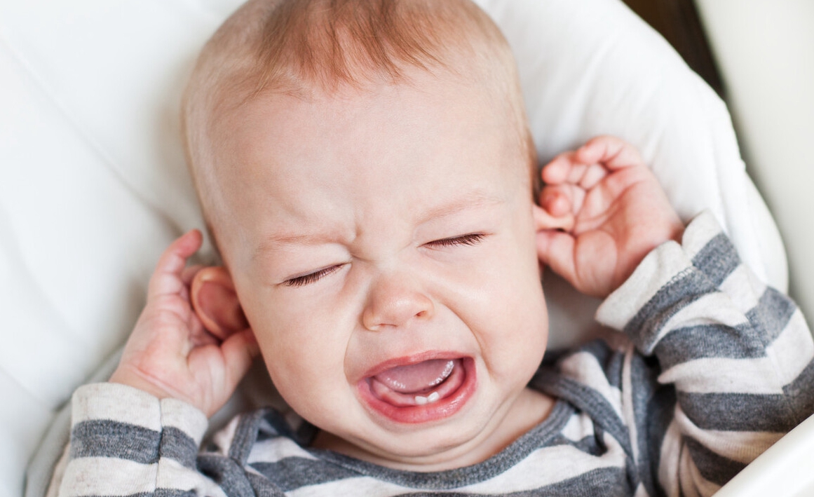 孩子总噘嘴导致牙床变形，竟是安抚奶嘴惹的祸，这个年龄就该戒了