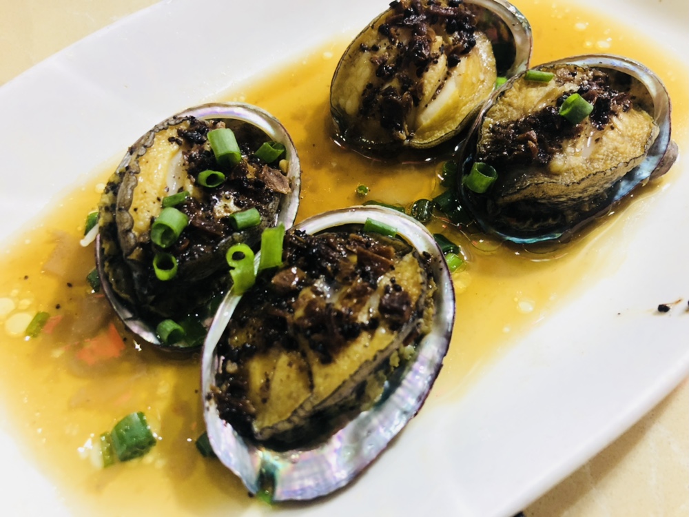 三亚火车头万人海鲜广场哪家好,三亚火车头万人海鲜广场攻略