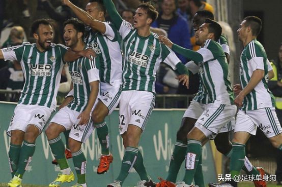 这名教练非池中之物，将西甲中游球队变为巴萨，他日必被巴萨疯抢