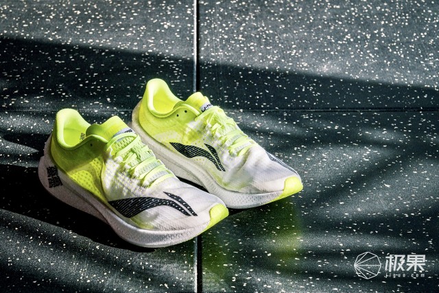 最狠的鞋子,全网最狠的鞋子